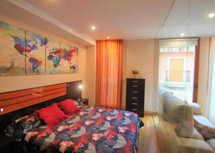 Modern Casaturis Apartment With Castle Views A131